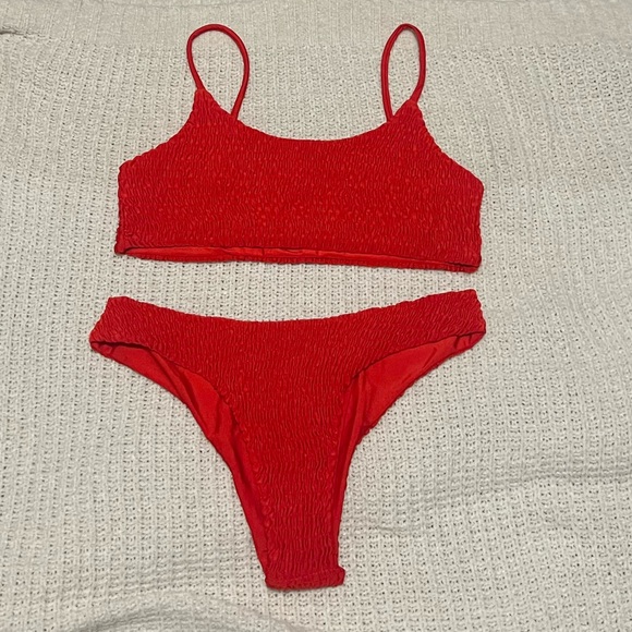 Red Bikini - Picture 3 of 4